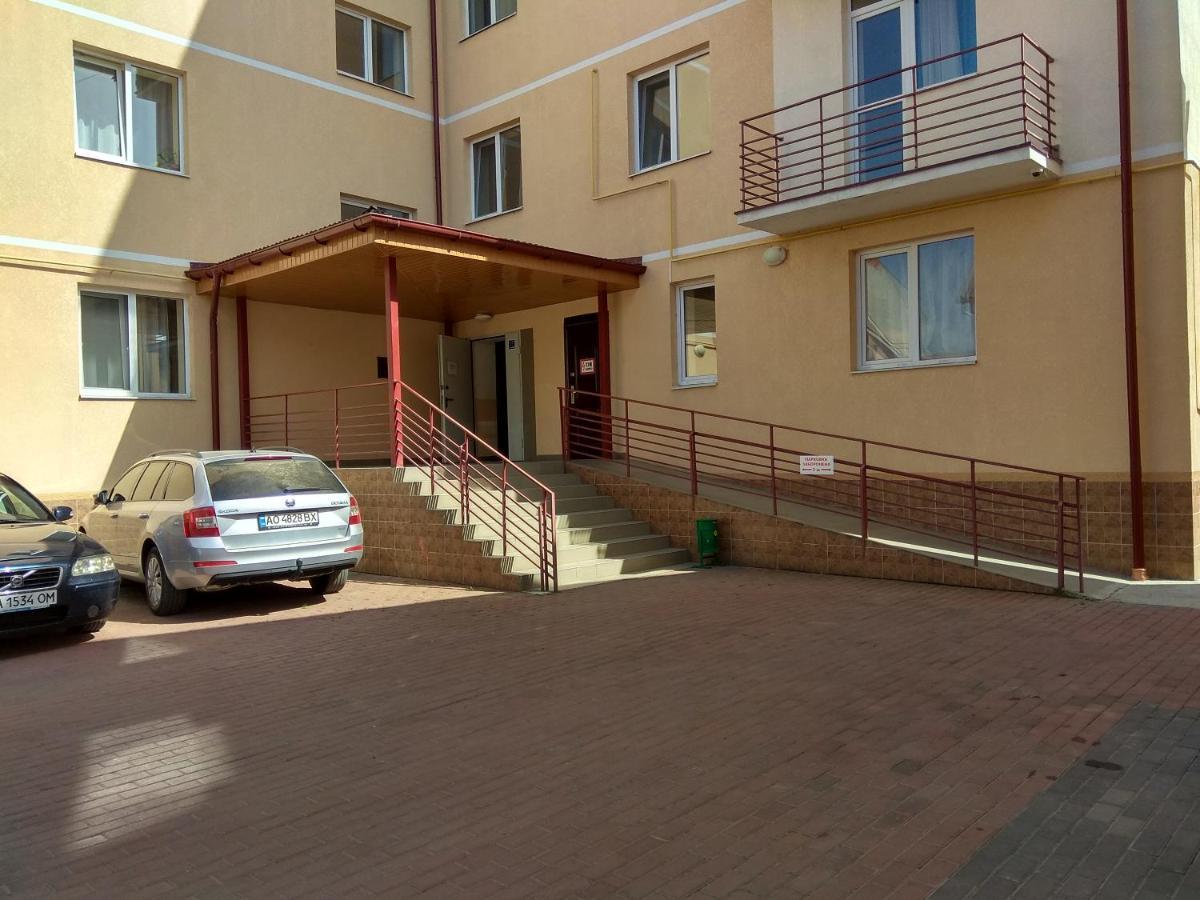Apartments Domovik On Beregovskaya 3 Mukatjevo Eksteriør billede