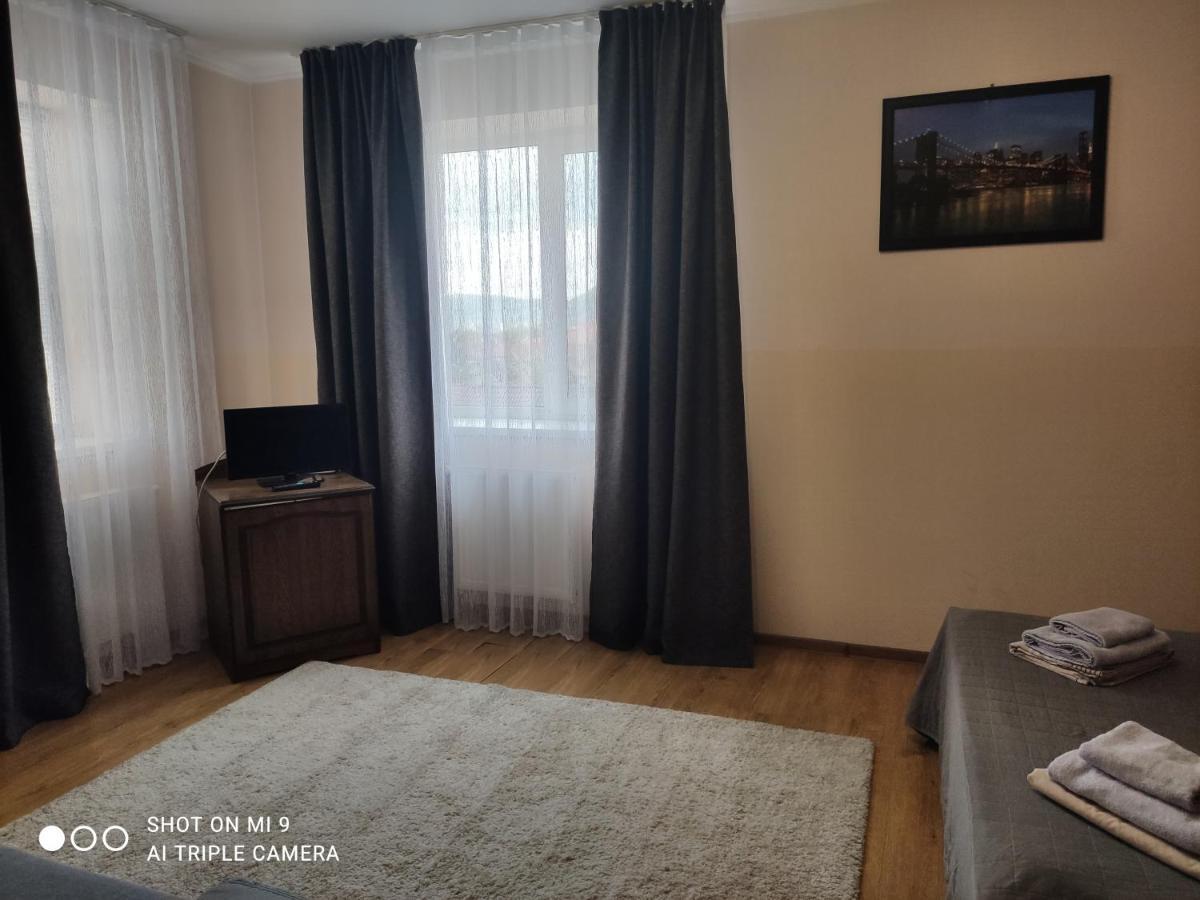 Apartments Domovik On Beregovskaya 3 Mukatjevo Eksteriør billede